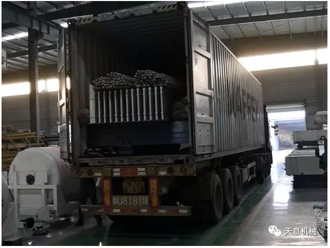 天意機(jī)械為柬埔寨客戶加工生產(chǎn)年產(chǎn)80萬(wàn)平方輕質(zhì)墻板生產(chǎn)線成功裝車啟運(yùn)！